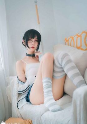成人爱情偷拍视频在线观看_剧情片高清迅雷在线观看